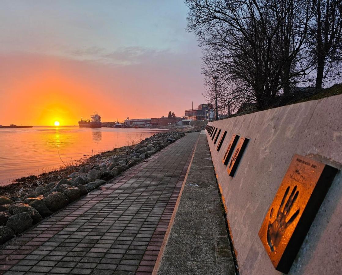 Dzivoklis Bocmana Laukums 2, Salacgrīva Exteriör bild