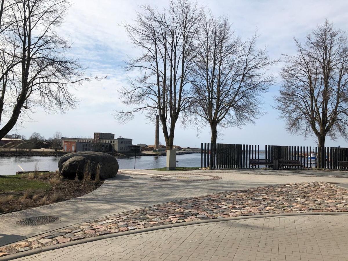 Dzivoklis Bocmana Laukums 2, Salacgrīva Exteriör bild